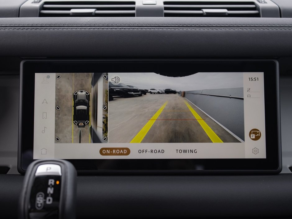 2024 Land Rover Defender S-19