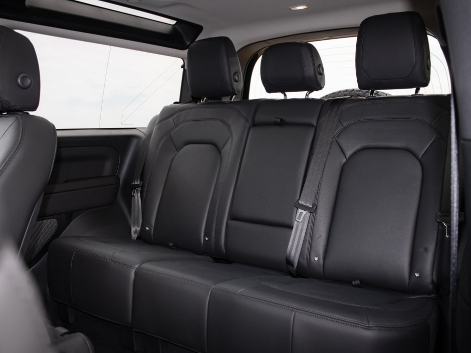 2024 Land Rover Defender S-4