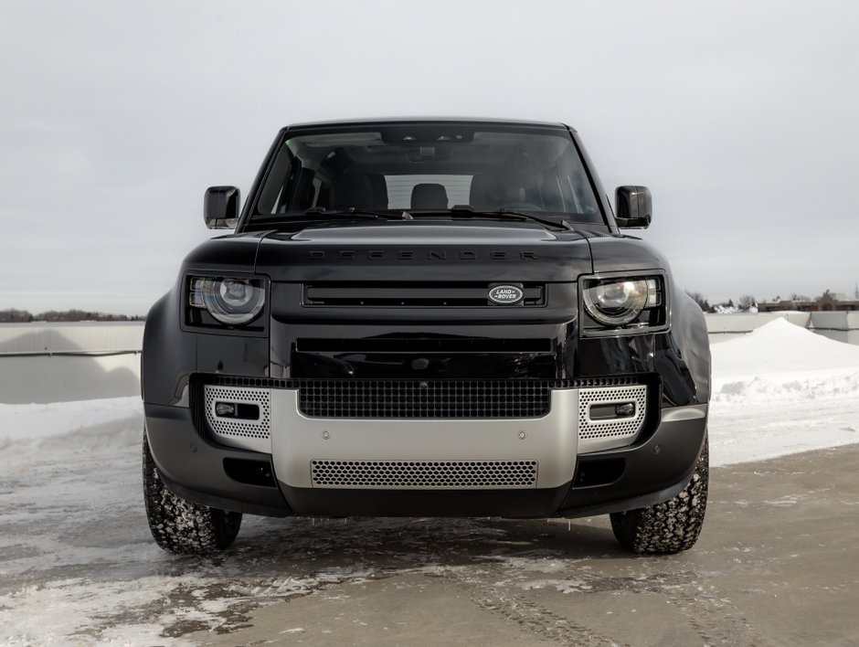 Land Rover Defender S 2024-5