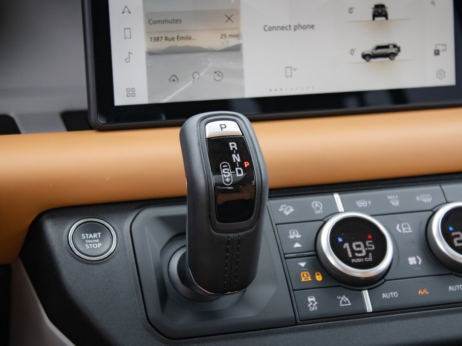 2024 Land Rover Defender S-25