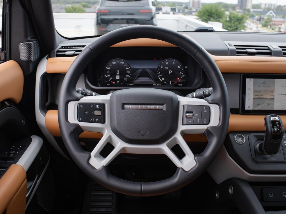 2024 Land Rover Defender S-19