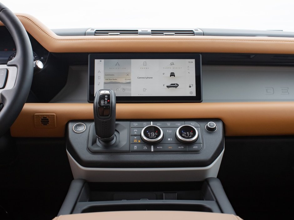 2024 Land Rover Defender S-16