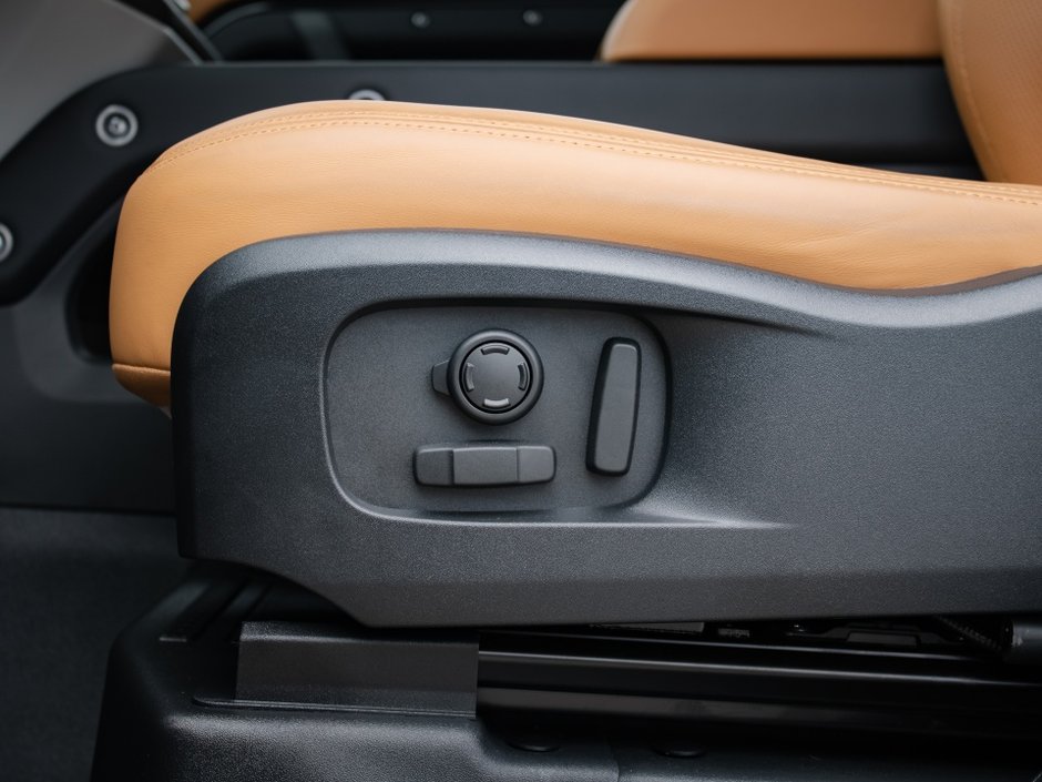 2024 Land Rover Defender S-11