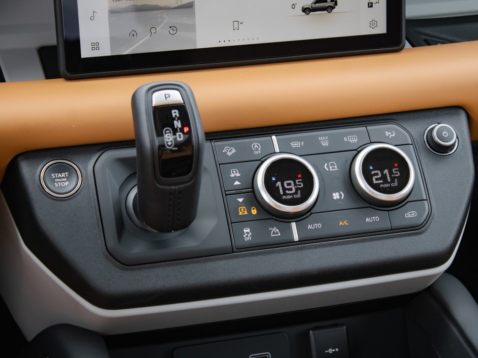2024 Land Rover Defender S-26
