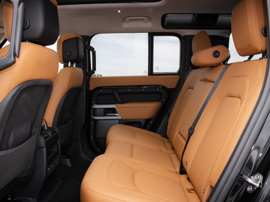 2024 Land Rover Defender S-3