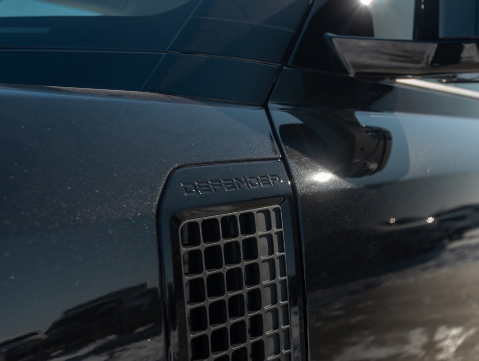 2024 Land Rover Defender S-36