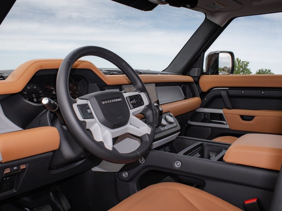 2024 Land Rover Defender S-2