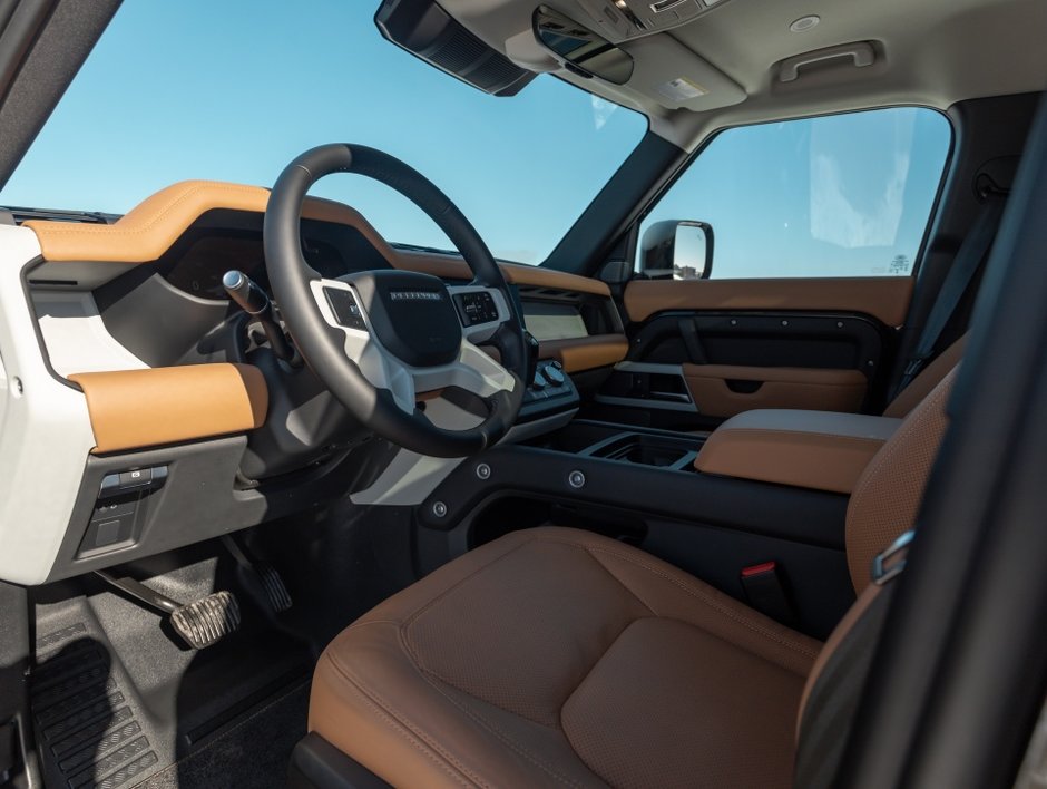 2024 Land Rover Defender S-2