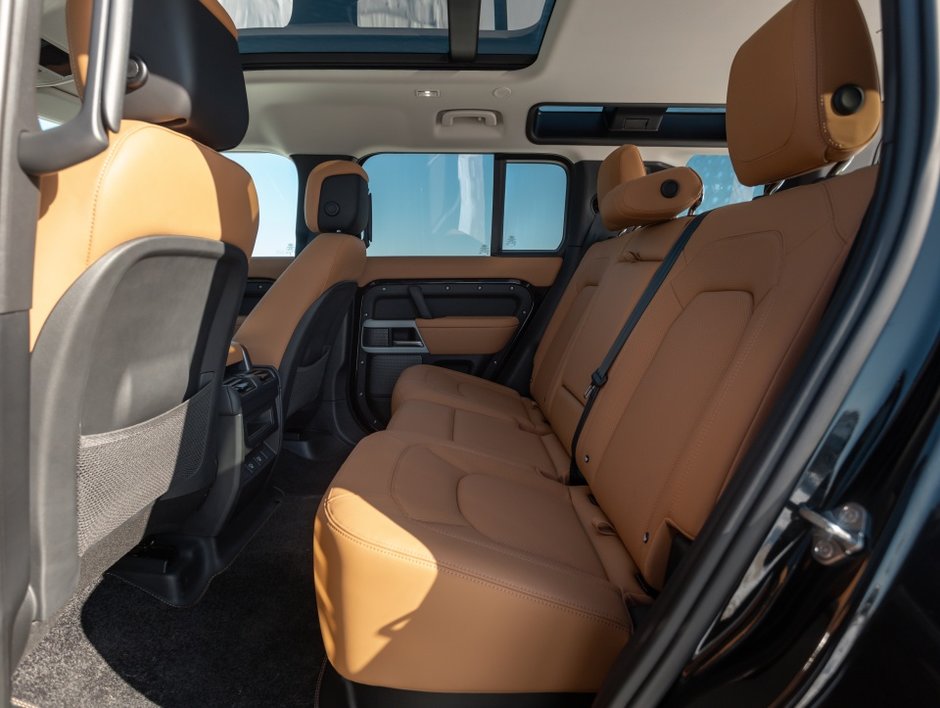 2024 Land Rover Defender S-3