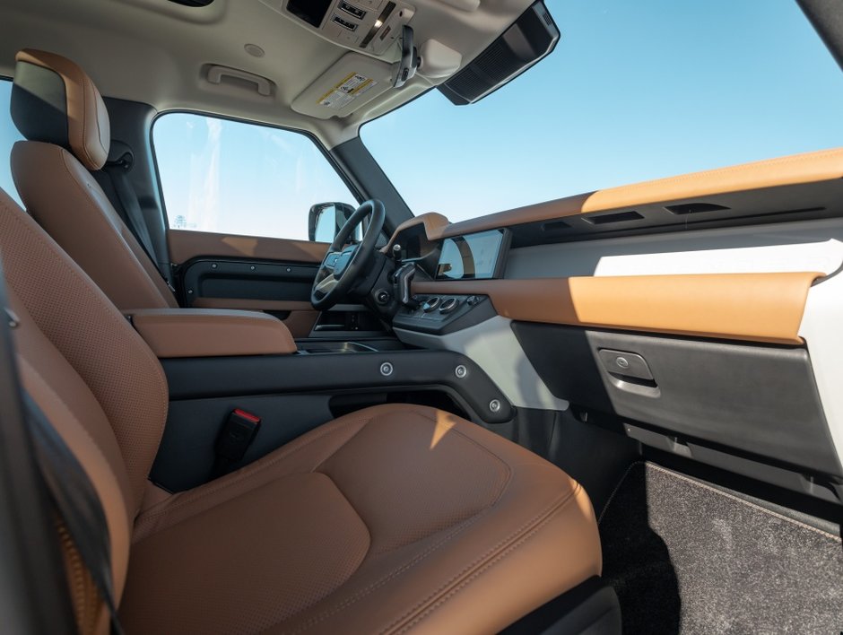 2024 Land Rover Defender S-25