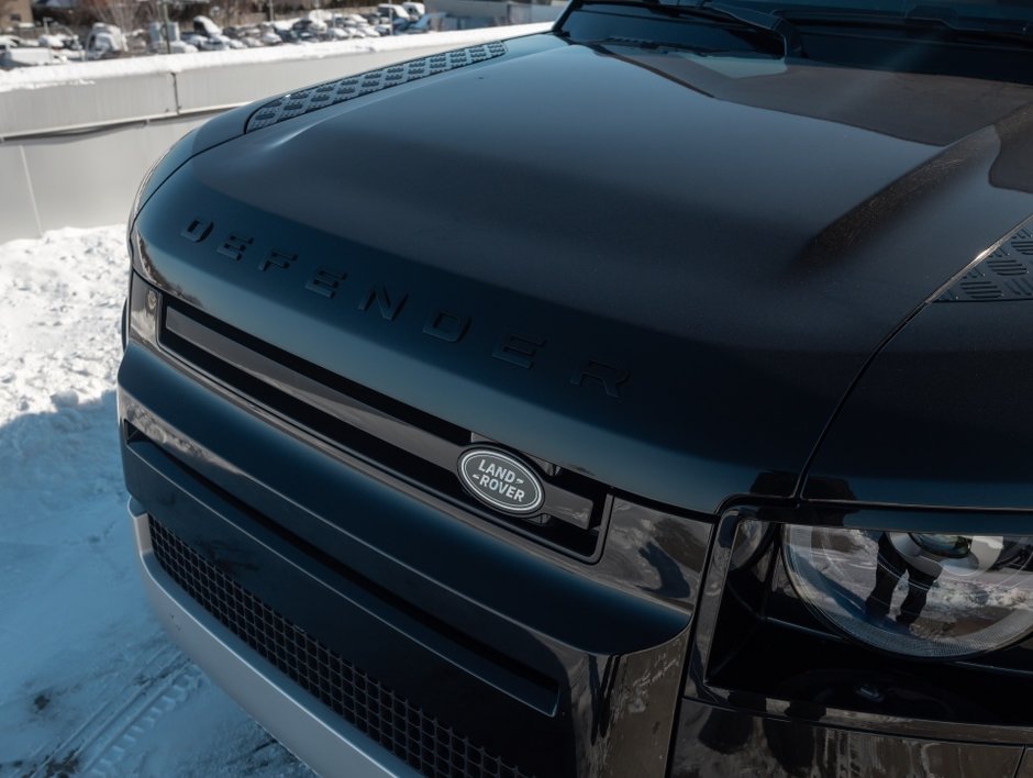 2024 Land Rover Defender S-33