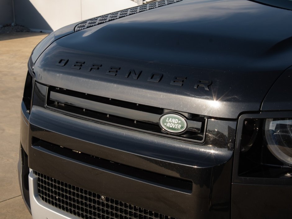 2024 Land Rover Defender S-30