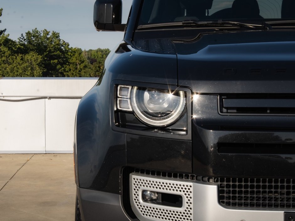 2024 Land Rover Defender S-31