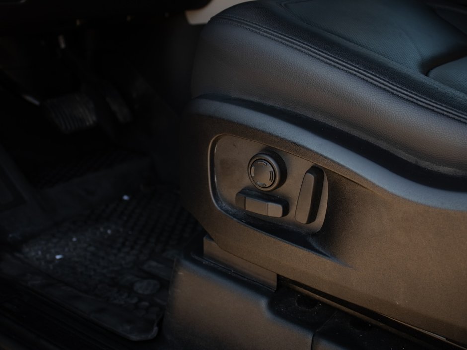 2024 Land Rover Defender S-11