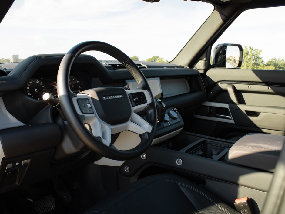 2024 Land Rover Defender S-2