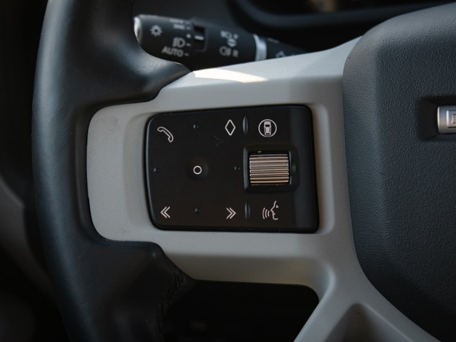 2024 Land Rover Defender S-22