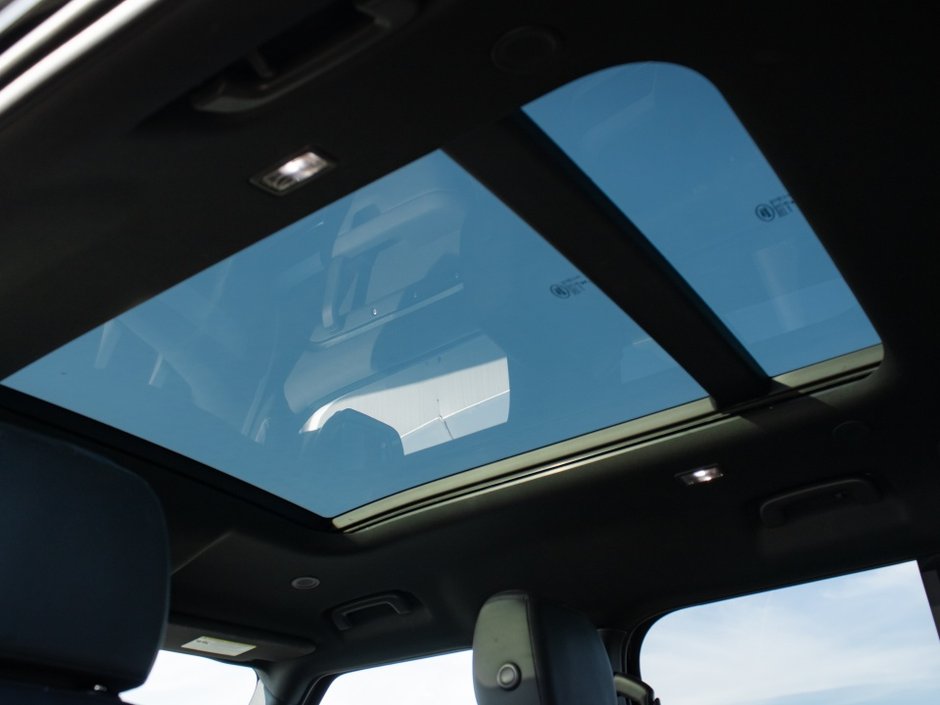 2024 Land Rover Defender S-24