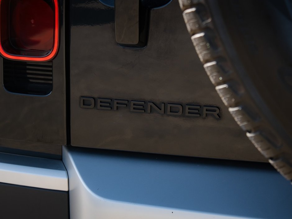 2024 Land Rover Defender S-33