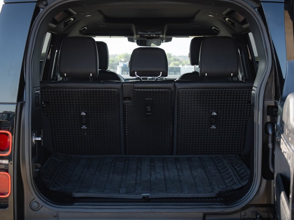 2024 Land Rover Defender S-34