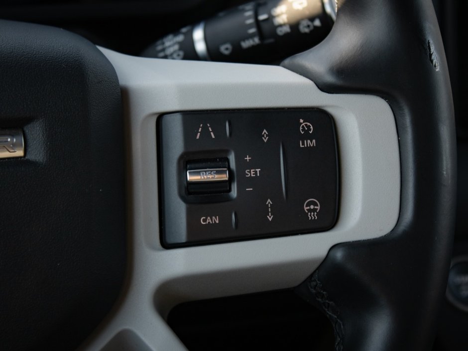 2024 Land Rover Defender S-23