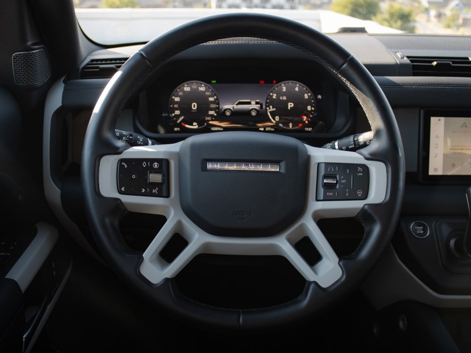 2024 Land Rover Defender S-21