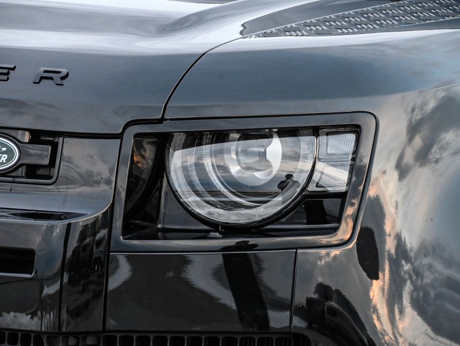 2024 Land Rover Defender X-Dynamic SE-26