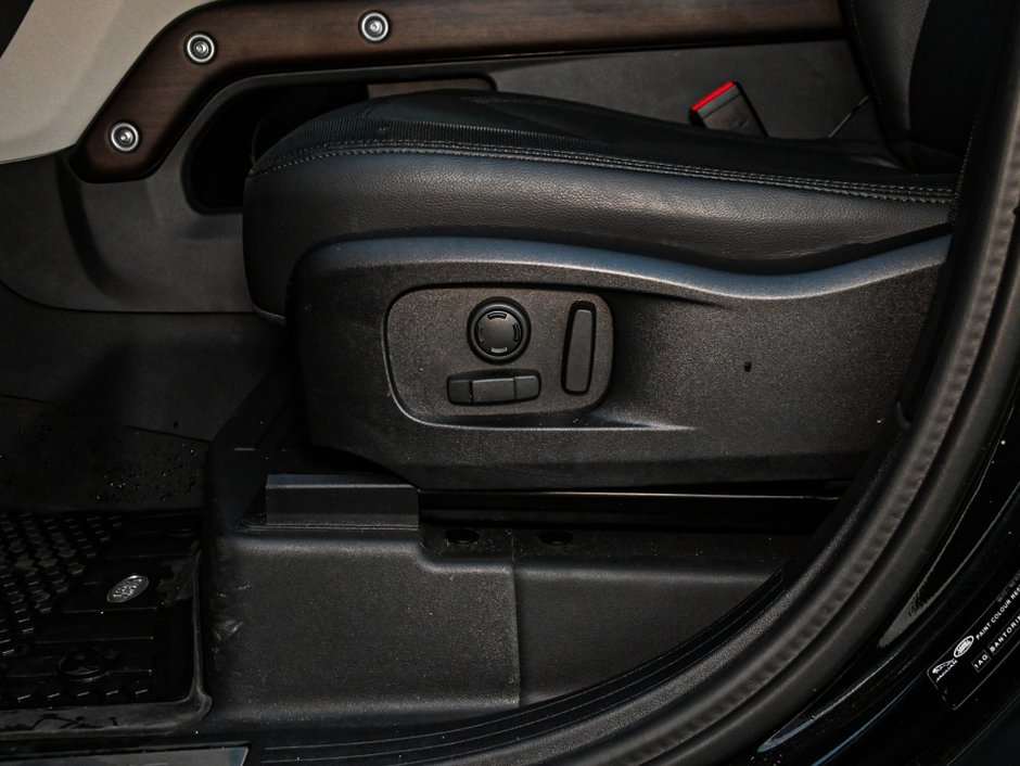 2024 Land Rover Defender X-Dynamic SE-9