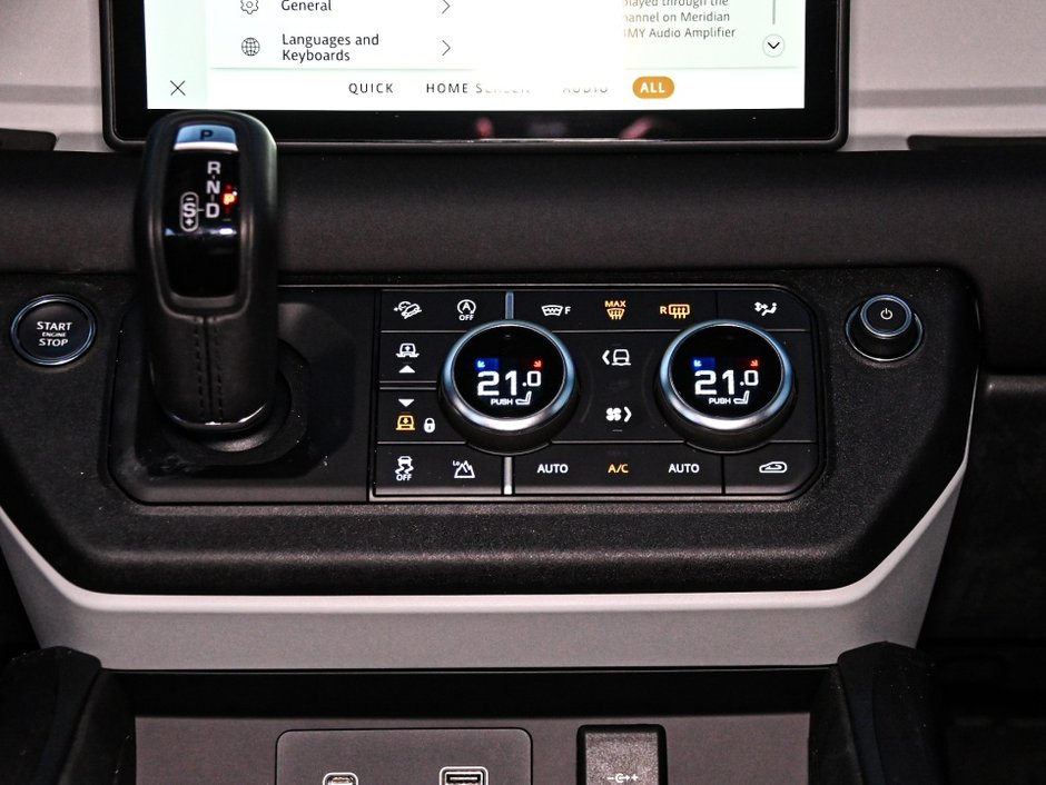 2024 Land Rover Defender X-Dynamic SE-22