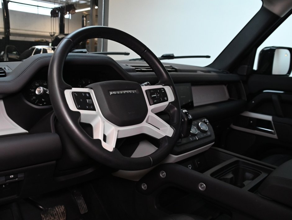 2024 Land Rover Defender S-2