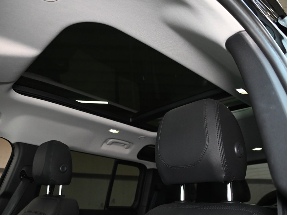 2024 Land Rover Defender S-14