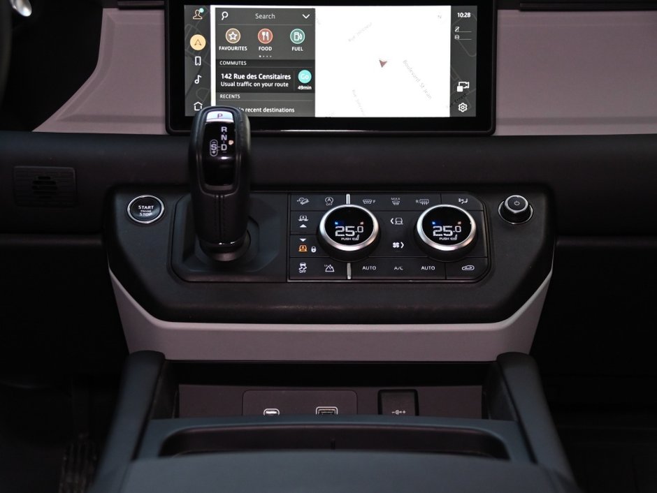 2024 Land Rover Defender S-24