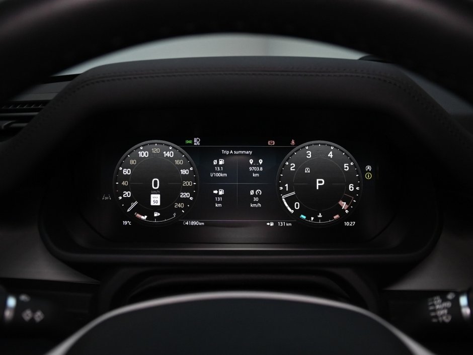 2024 Land Rover Defender S-17