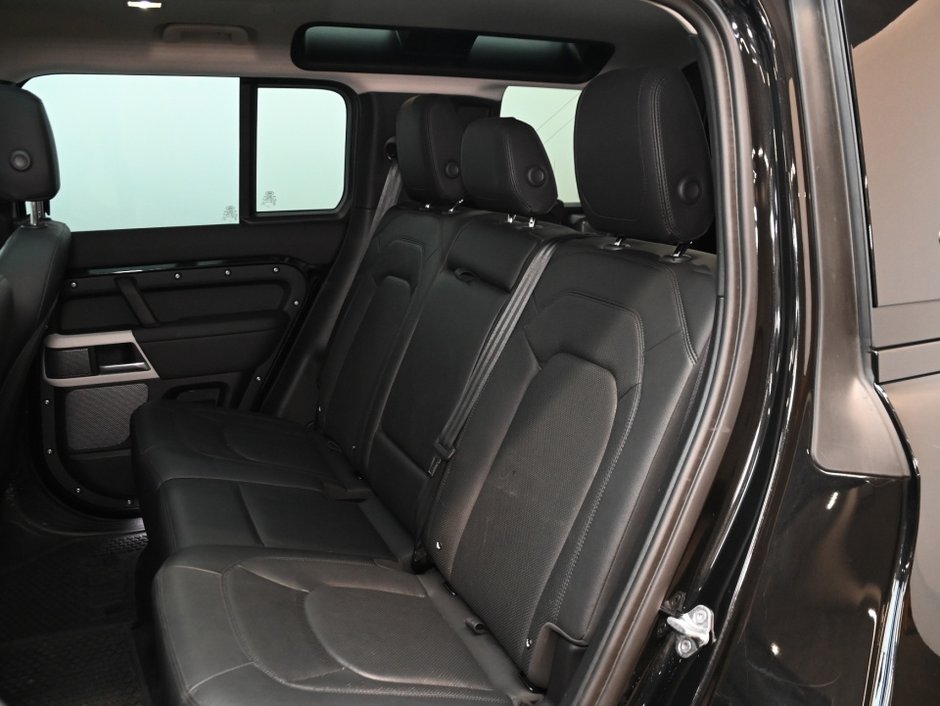 2024 Land Rover Defender S-3