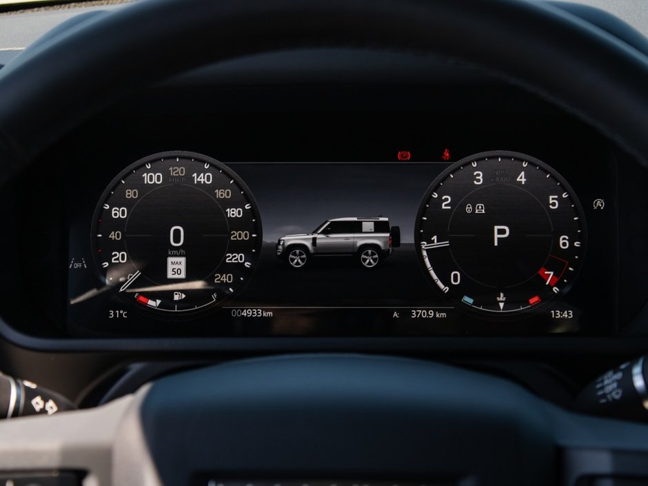 2025 Land Rover Defender X-Dynamic SE-16