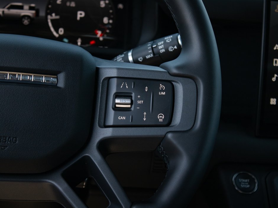 2025 Land Rover Defender X-Dynamic SE-15