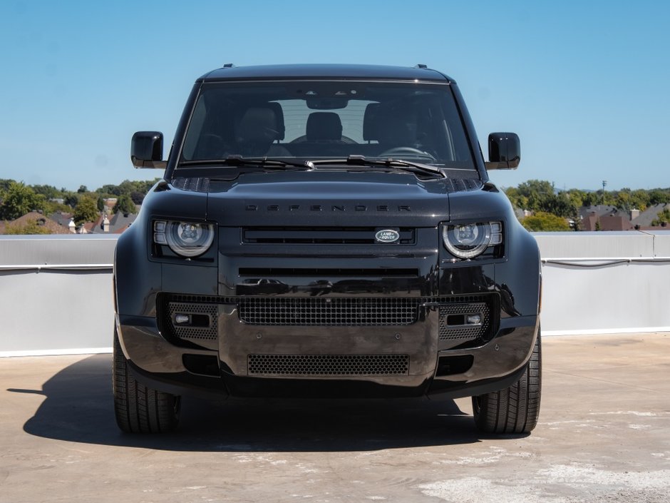 2025 Land Rover Defender X-Dynamic SE-4