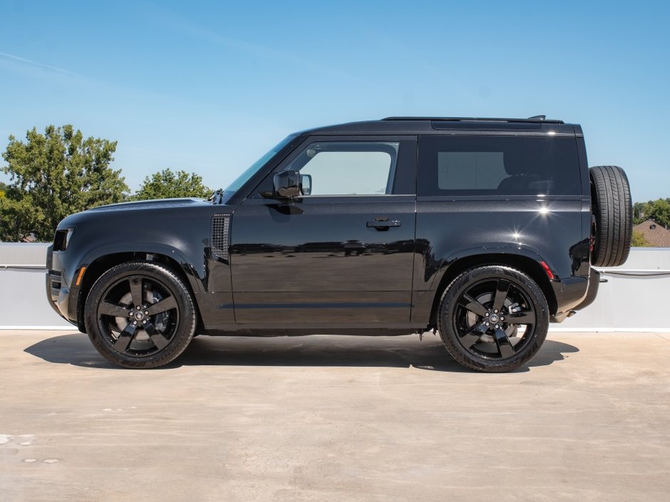 2025 Land Rover Defender X-Dynamic SE-3