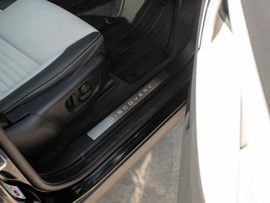 2024 Land Rover DISCOVERY SPORT Dynamic SE-28