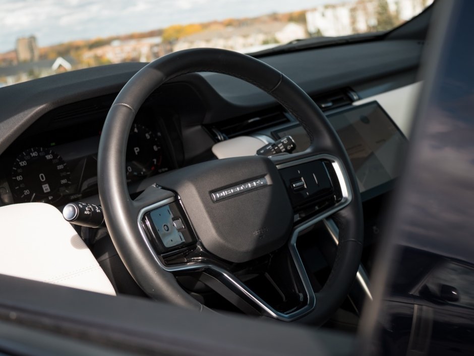 2024 Land Rover Discovery Sport Dynamic SE-23