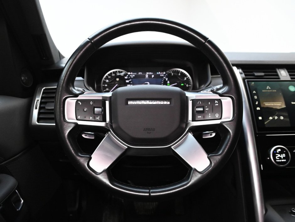 2023 Land Rover Discovery S-15