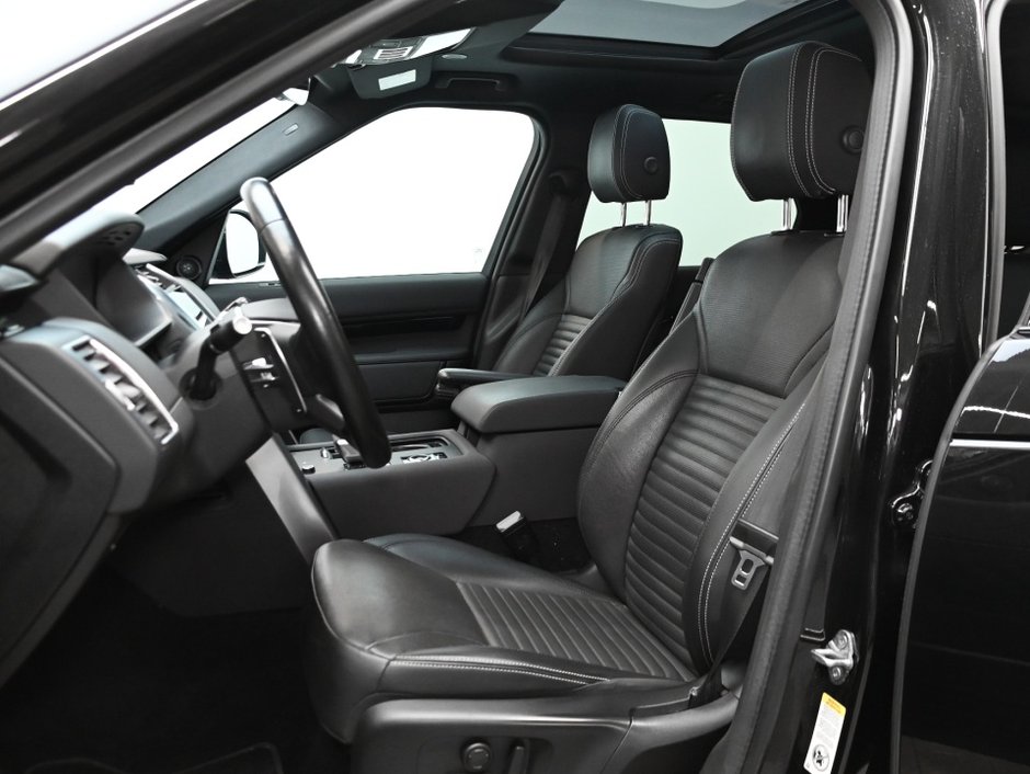 2023 Land Rover Discovery S-12