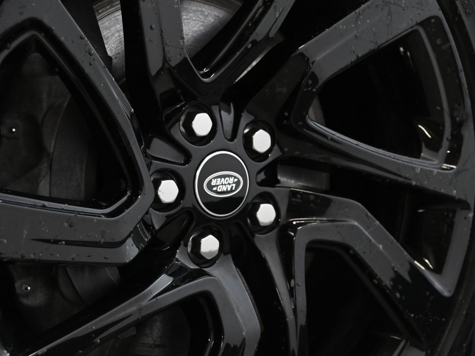 2023 Land Rover Discovery S-31