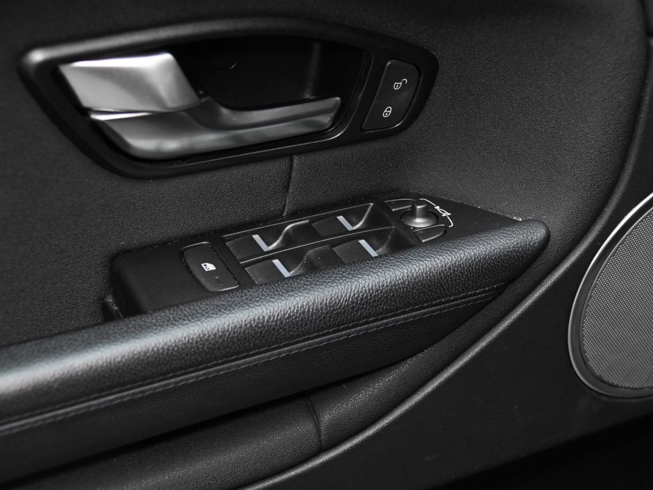 2019 Land Rover Range Rover Evoque SE-9