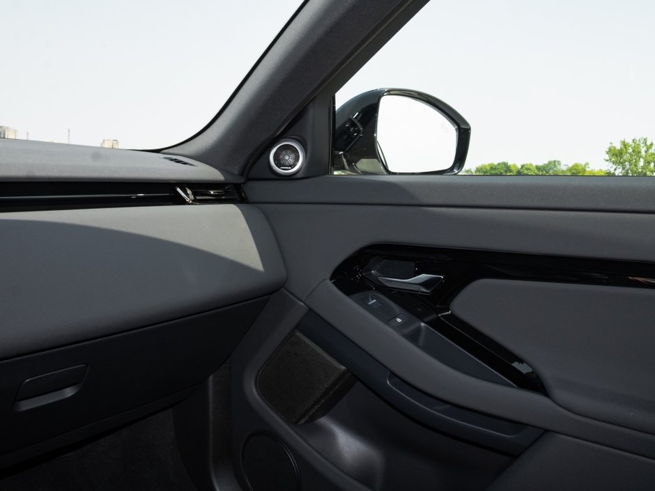 2024 Land Rover Range Rover Evoque S-23