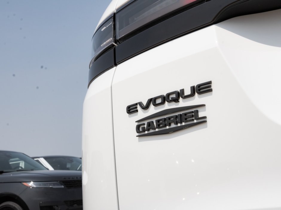 2024 Land Rover Range Rover Evoque S-31