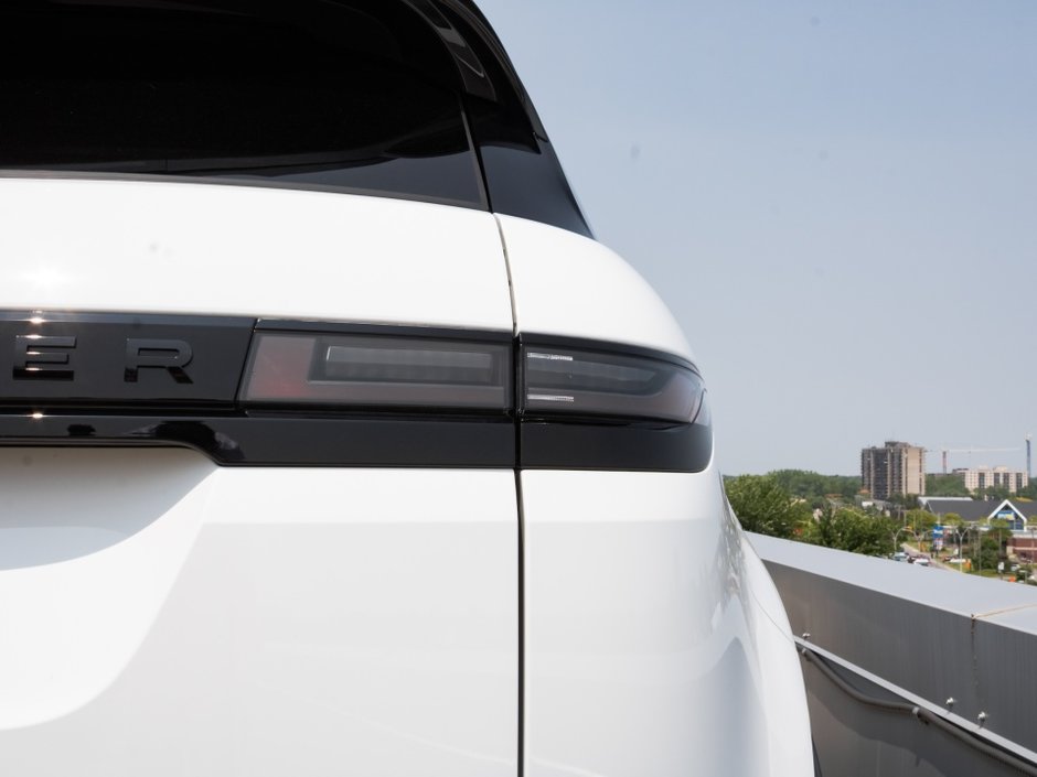 2024 Land Rover Range Rover Evoque S-32