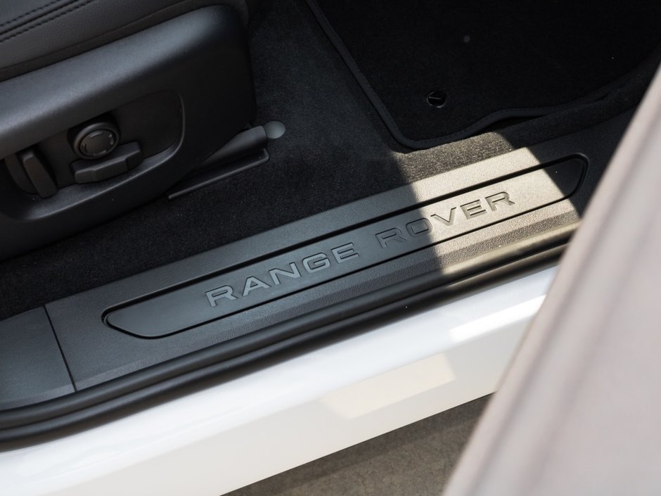 2024 Land Rover Range Rover Evoque S-29