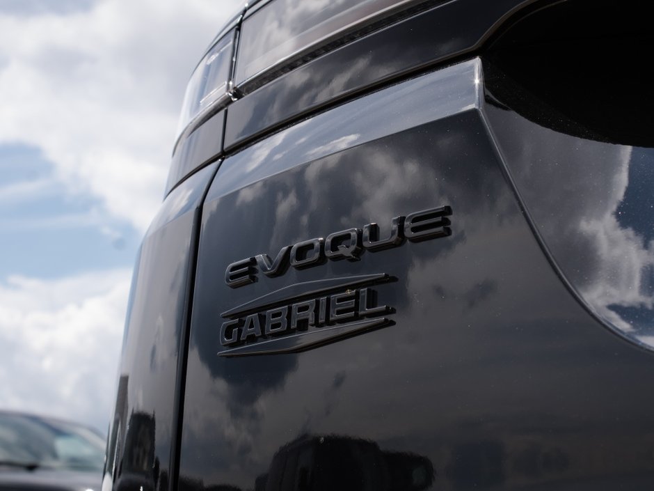 2024 Land Rover Range Rover Evoque S-30