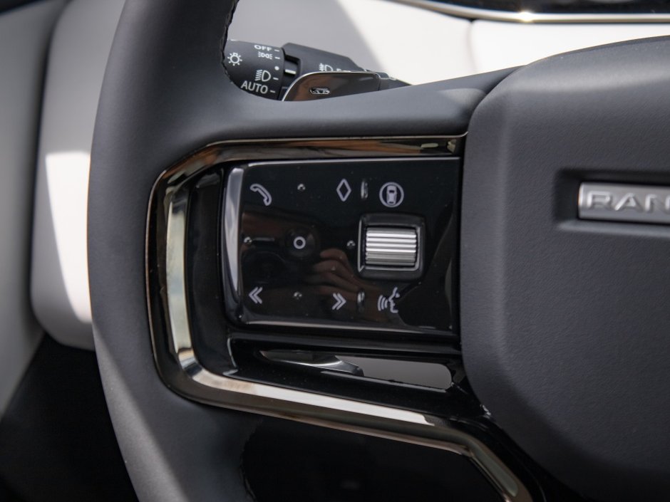 2024 Land Rover Range Rover Evoque S-19