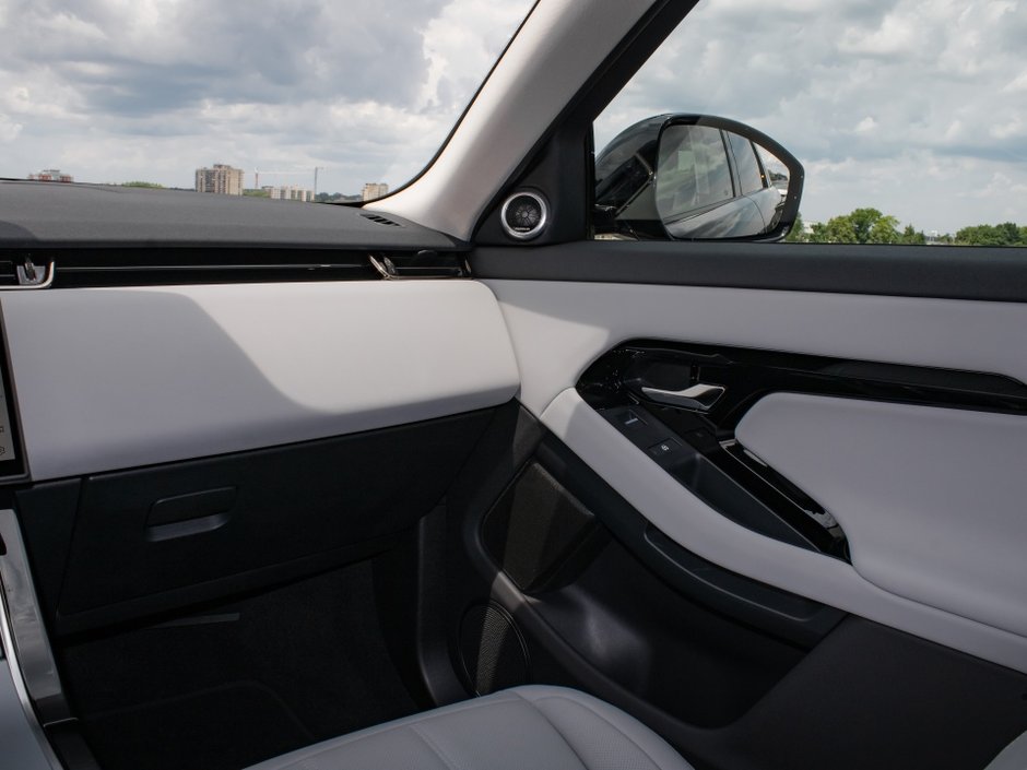 2024 Land Rover Range Rover Evoque S-23
